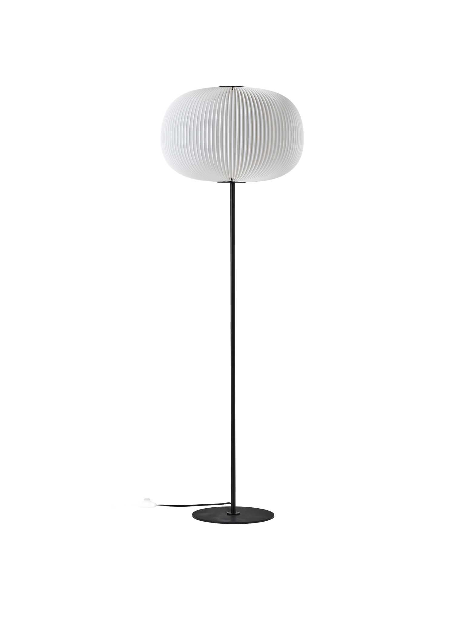 LeKlint332_Lamella_floor_lamp_black_packshot1